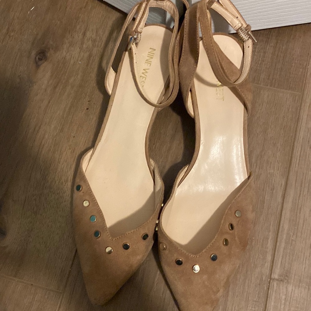 Nine West Tan Suede w/ Gold Accents Sling Back Low Wedges